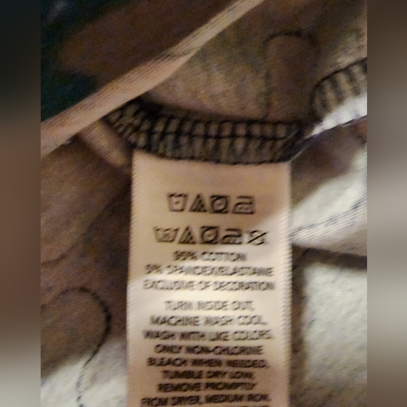 NWT Tommy Bahama Boy's Long Sleeve Camo Tee X-Small (4) - Picture 3 of 3